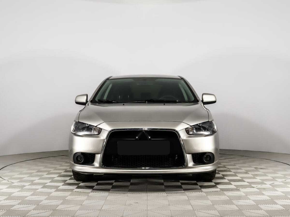 Mitsubishi Lancer с пробегом — 2012 год. Фото: #1