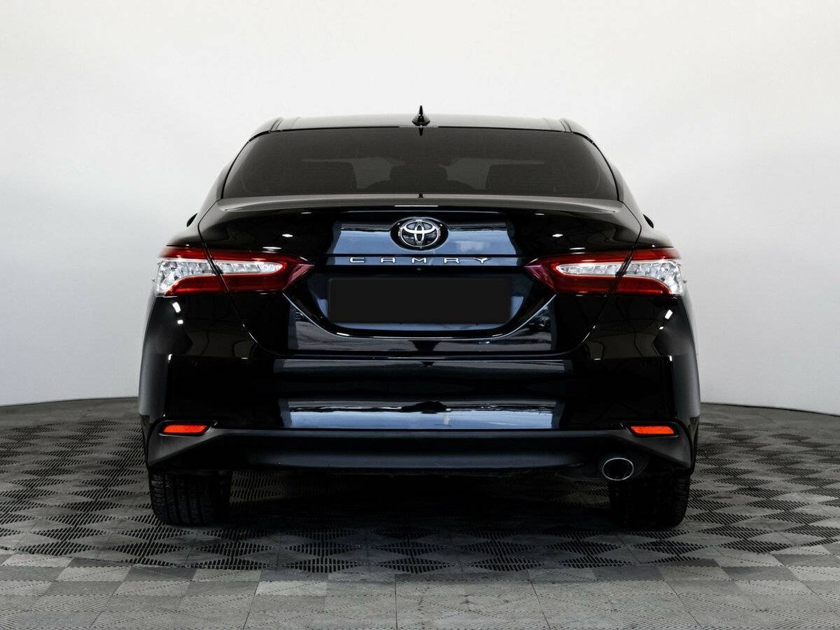 Toyota Camry с пробегом — 2019 год. Фото: #5