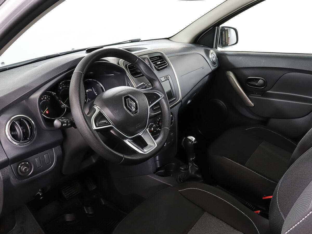 Renault Logan с пробегом — 2020 год. Фото: #11