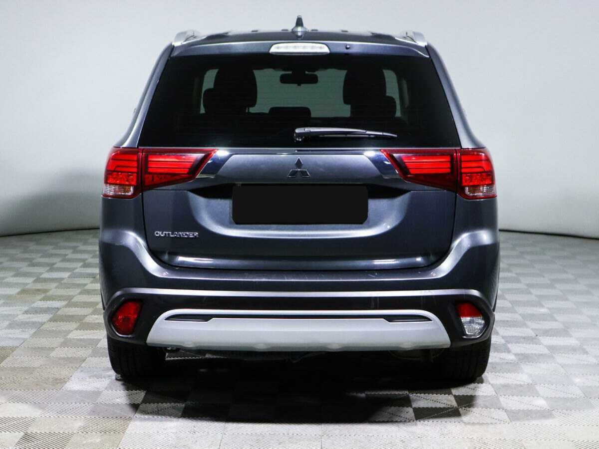 Mitsubishi Outlander с пробегом — 2021 год. Фото: #4