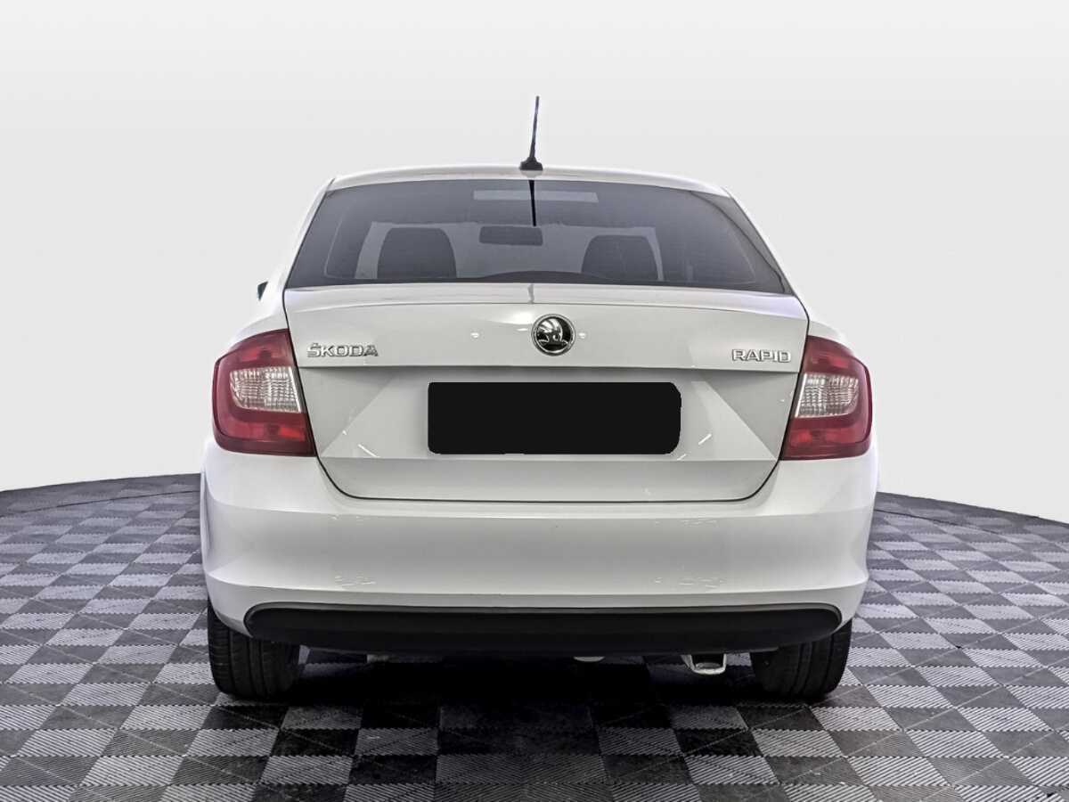Skoda Rapid с пробегом — 2018 год. Фото: #5