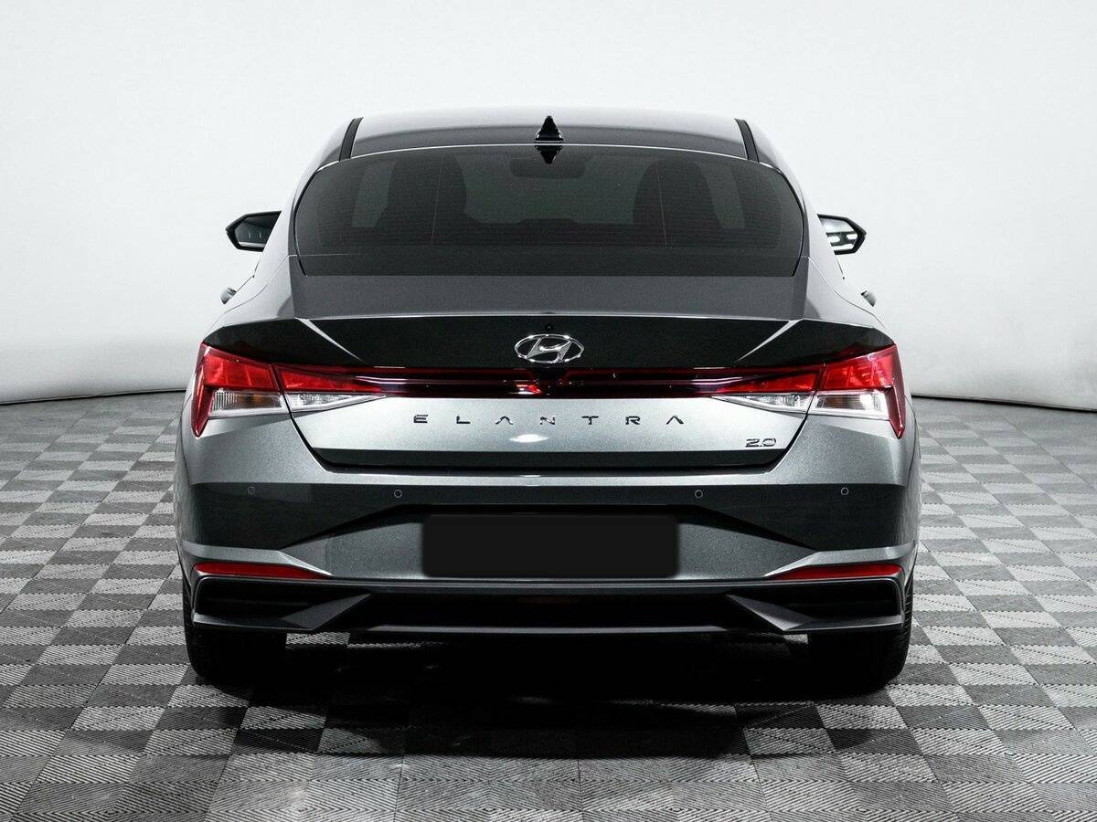 Hyundai Elantra с пробегом — 2021 год. Фото: #5