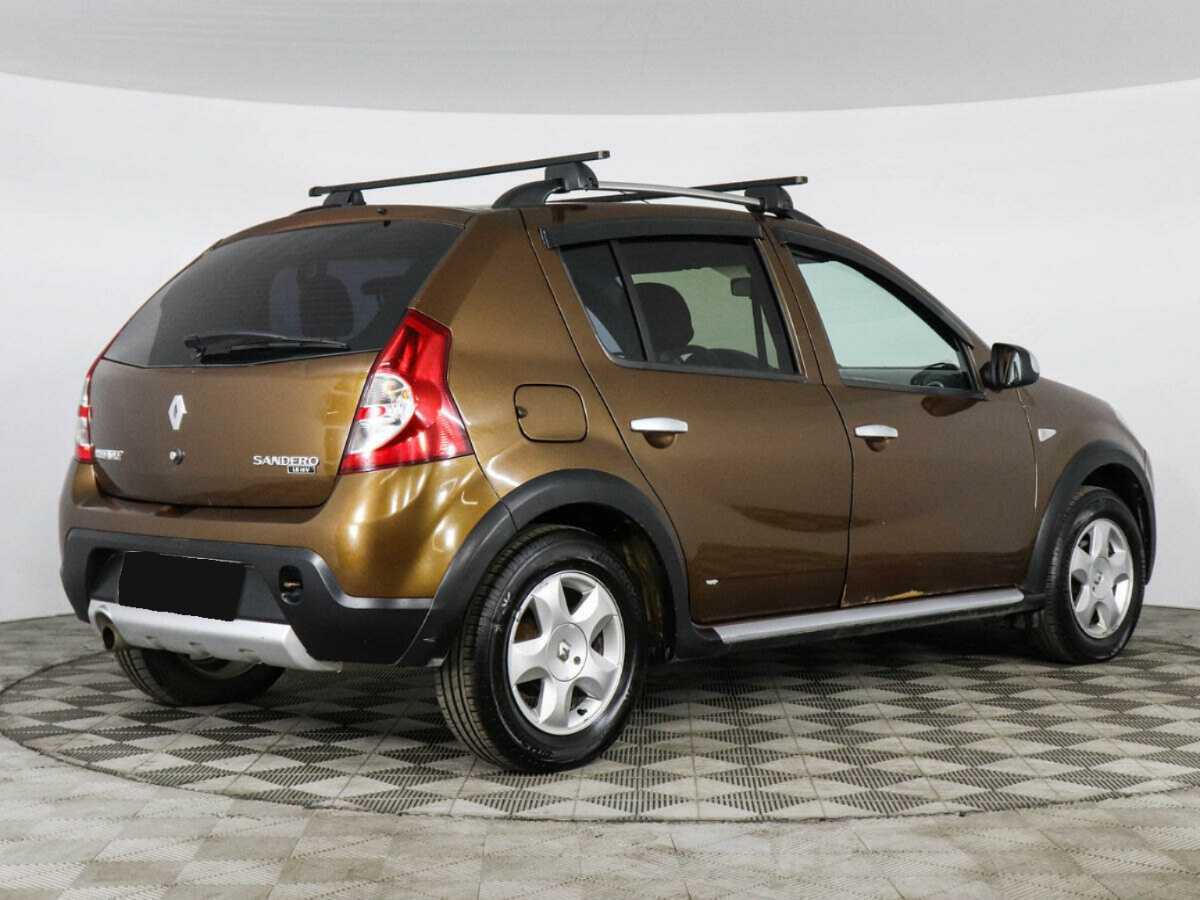 Renault Sandero с пробегом — 2013 год. Фото: #2