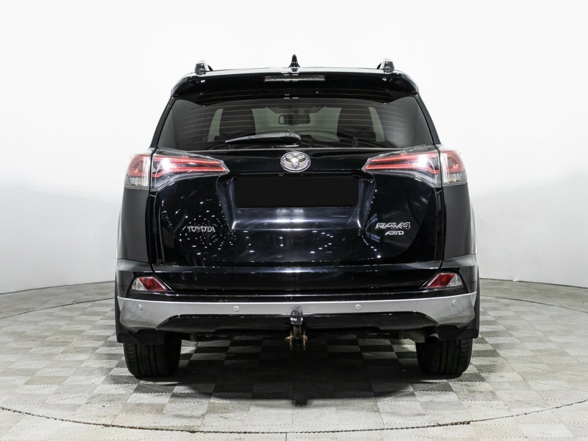 Toyota RAV4 с пробегом — 2016 год. Фото: #5