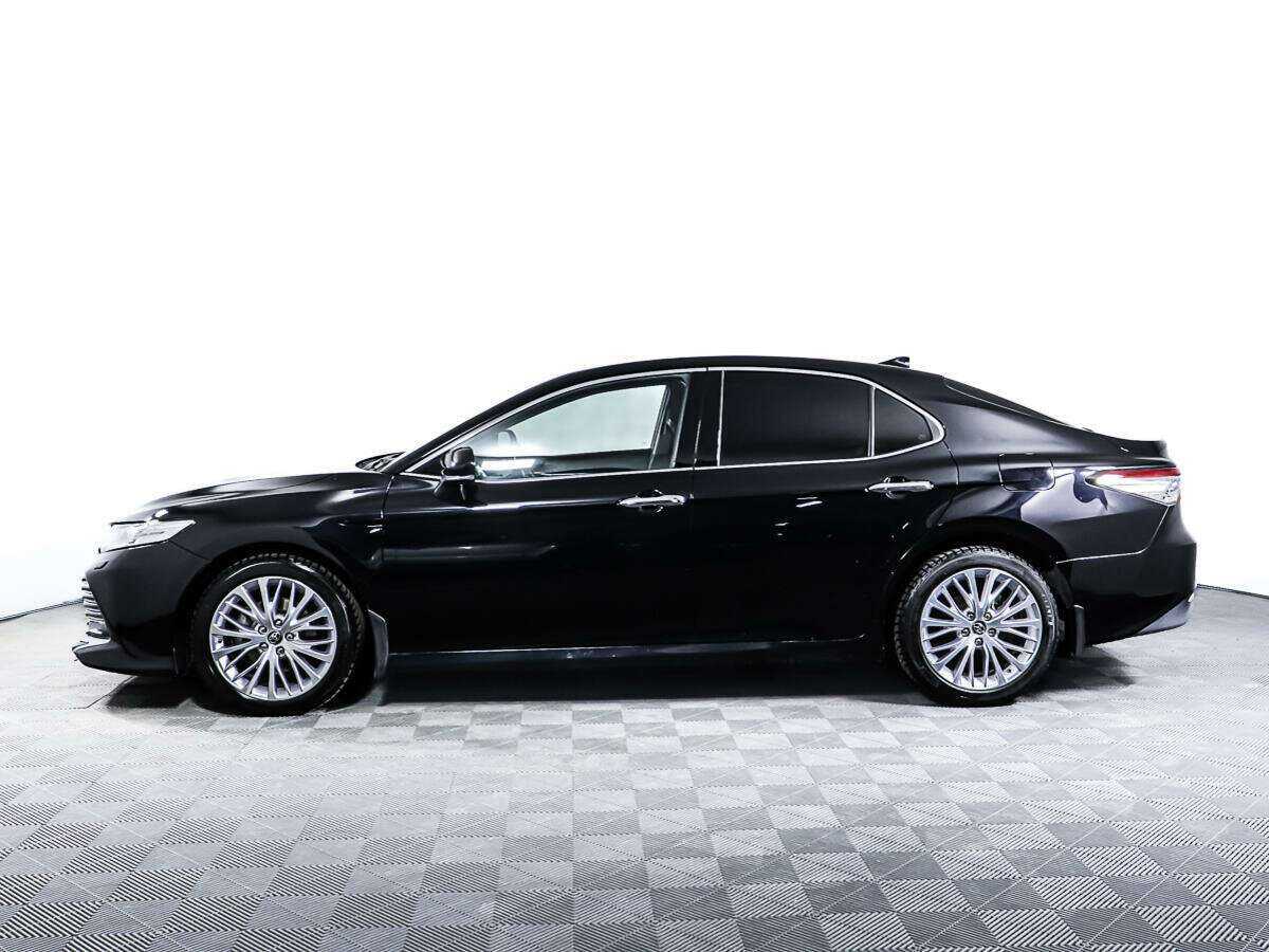 Toyota Camry с пробегом — 2019 год. Фото: #7
