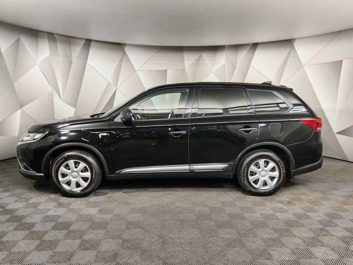 Mitsubishi Outlander с пробегом — 2020 год. Фото: #4