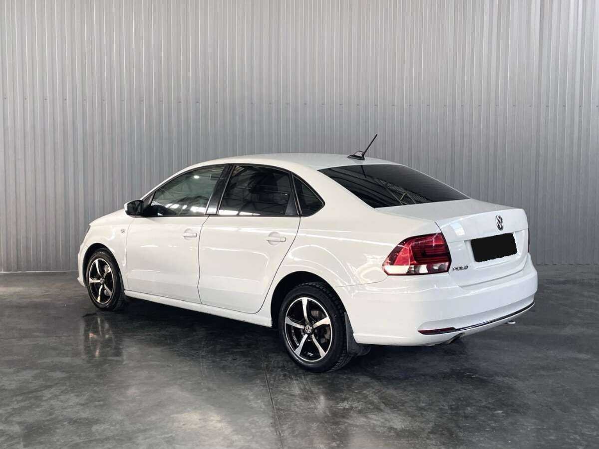 Volkswagen Polo с пробегом — 2018 год. Фото: #6