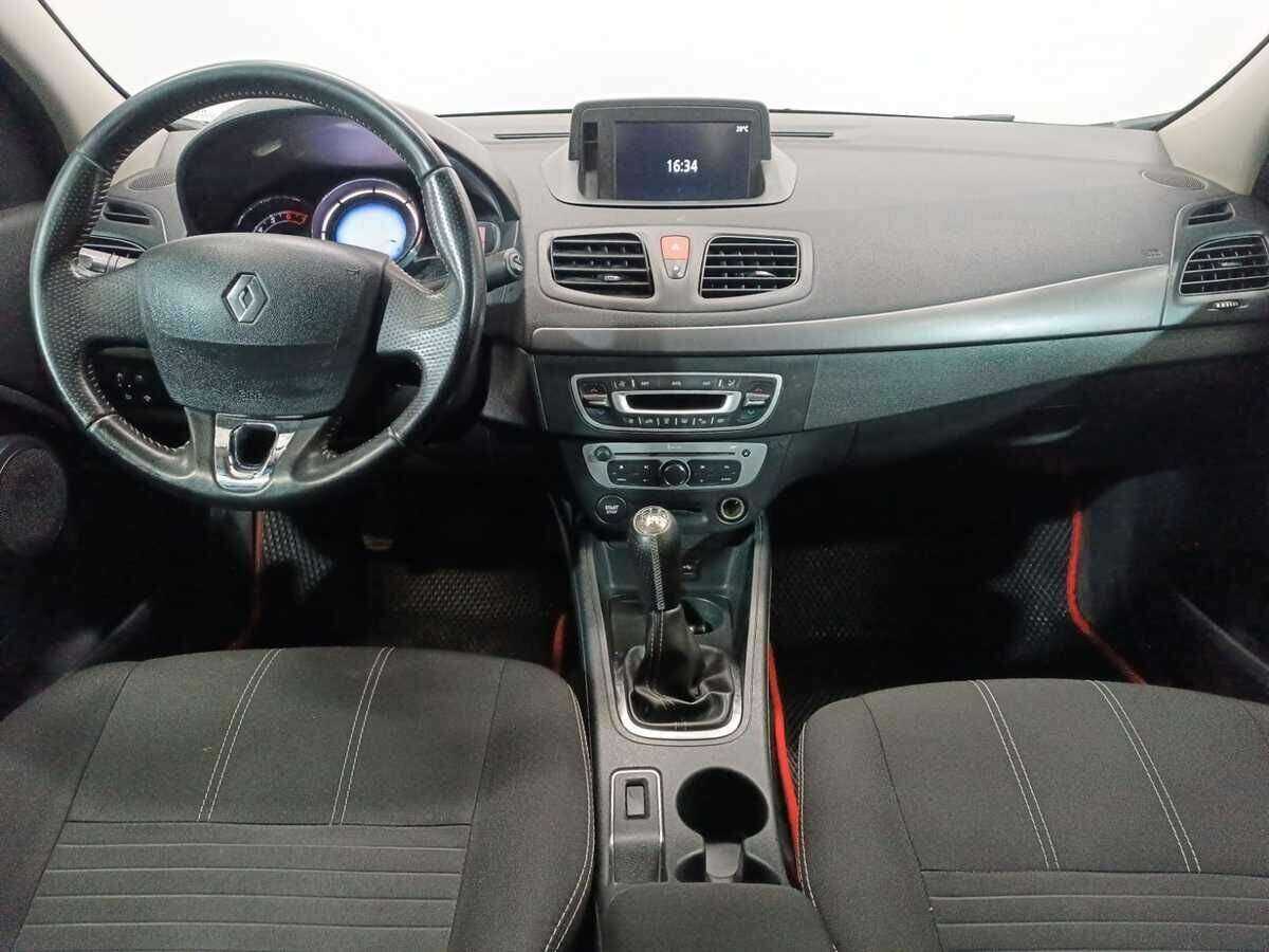 Renault Fluence с пробегом — 2016 год. Фото: #8