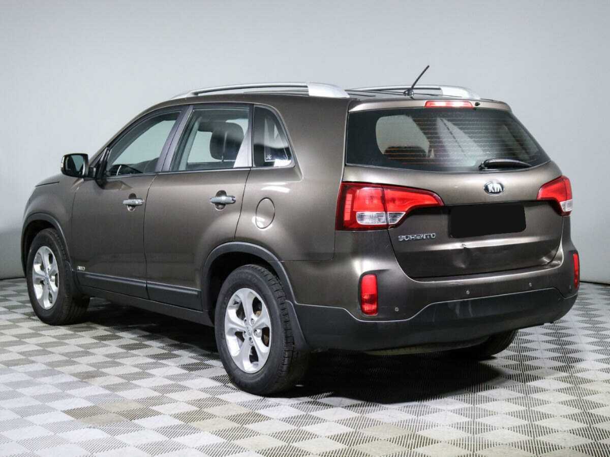 Kia Sorento с пробегом — 2015 год. Фото: #6