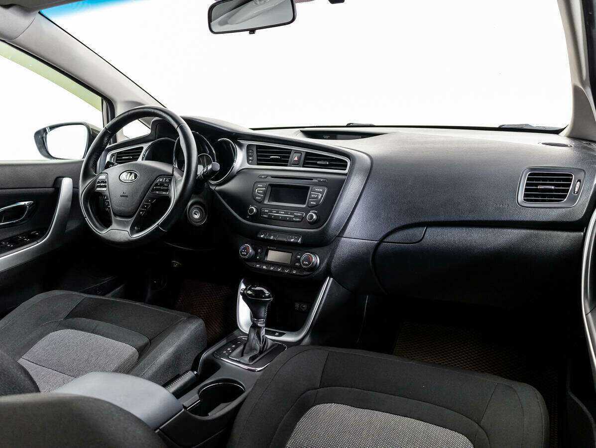 Kia Ceed с пробегом — 2015 год. Фото: #8