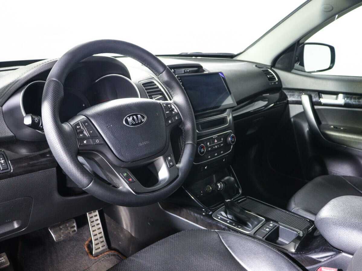 Kia Sorento с пробегом — 2014 год. Фото: #13