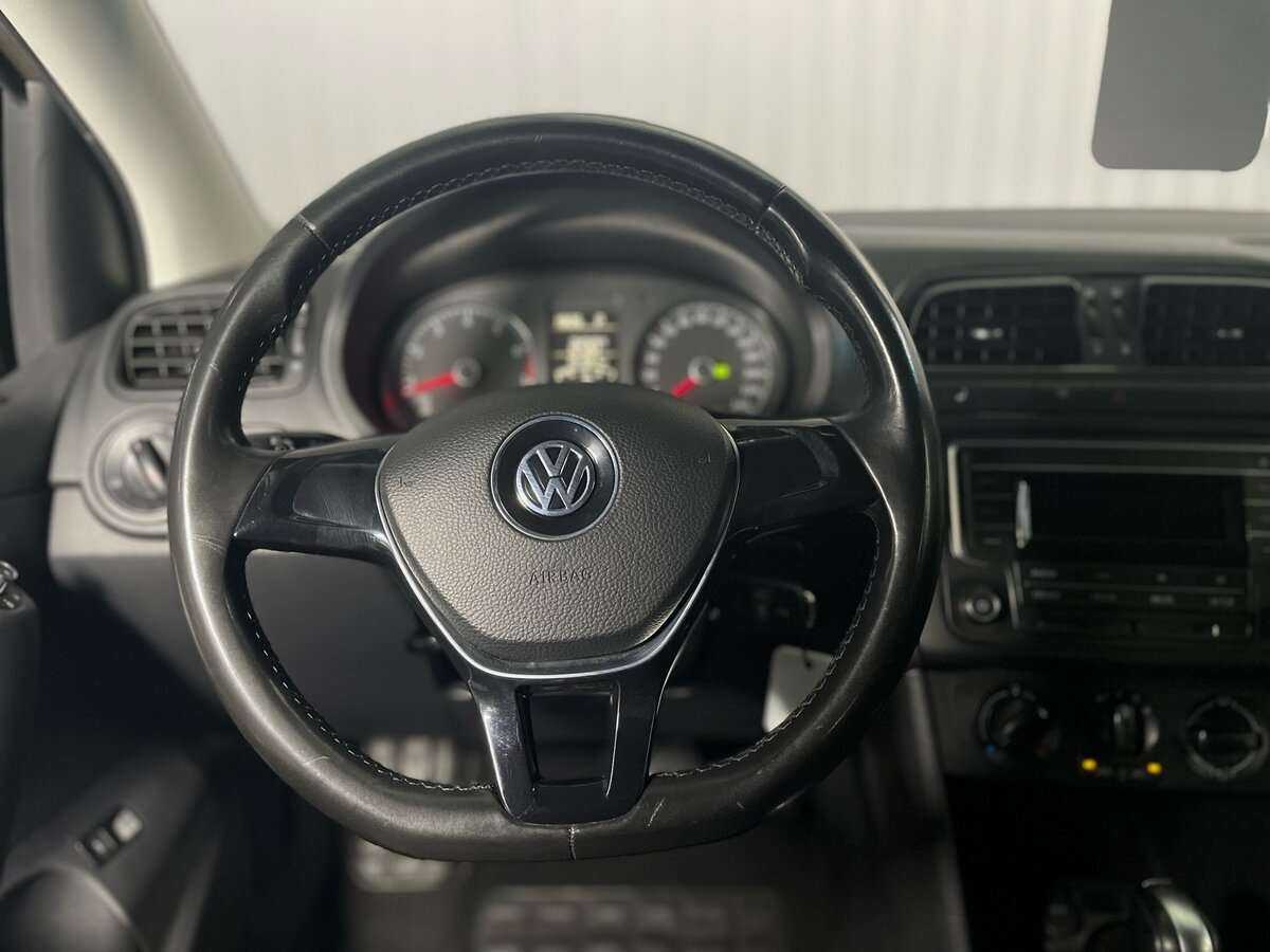 Volkswagen Polo с пробегом — 2017 год. Фото: #9