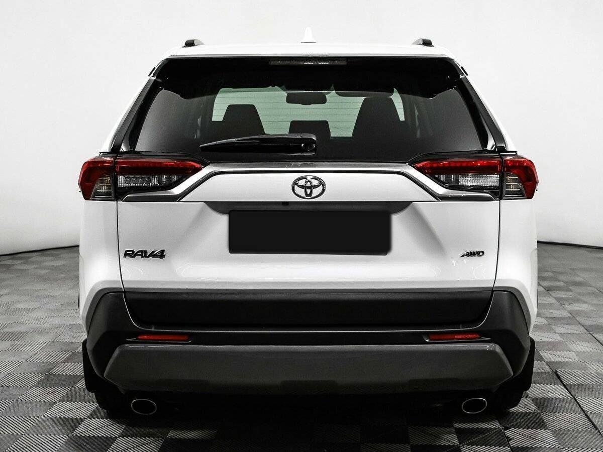 Toyota RAV4 с пробегом — 2021 год. Фото: #6