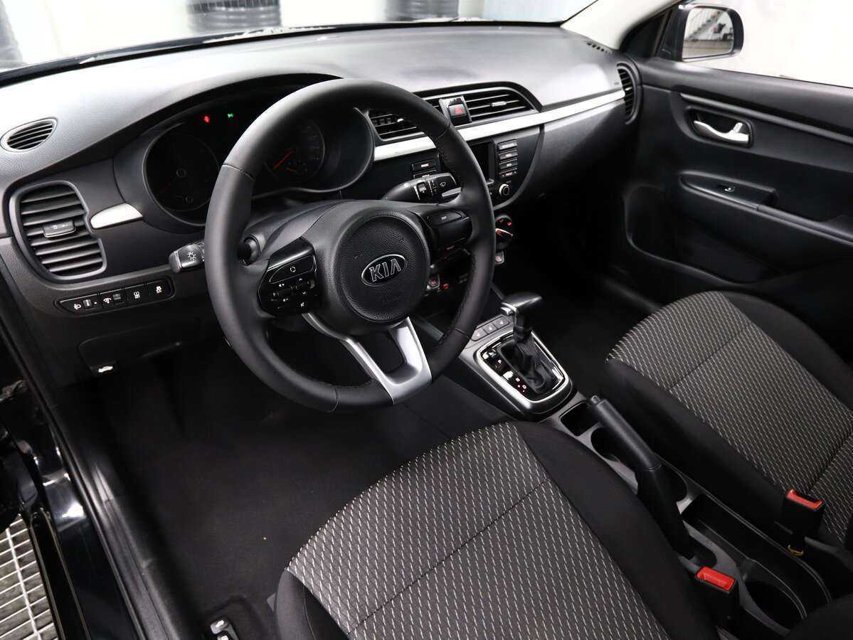 Kia Rio с пробегом — 2017 год. Фото: #9