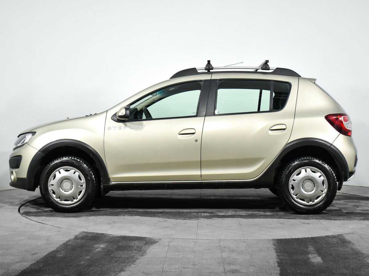Renault Sandero с пробегом — 2017 год. Фото: #7
