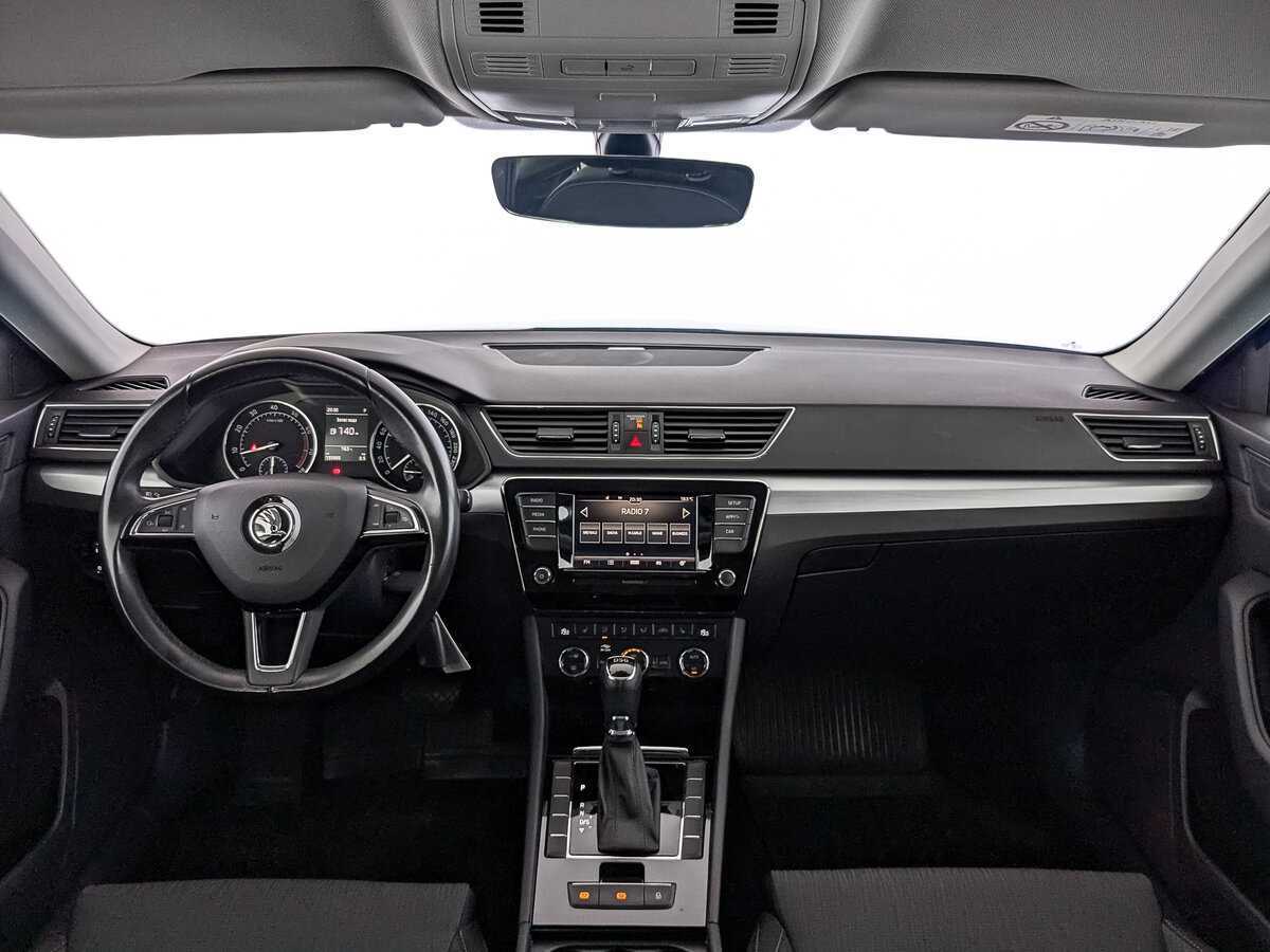 Skoda Superb с пробегом — 2019 год. Фото: #13