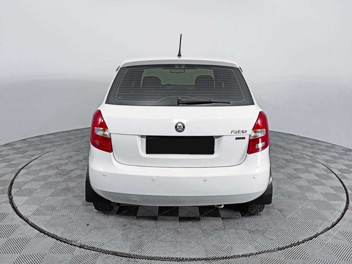 Skoda Fabia с пробегом — 2012 год. Фото: #5