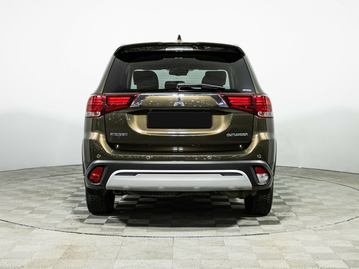 Mitsubishi Outlander с пробегом — 2020 год. Фото: #4