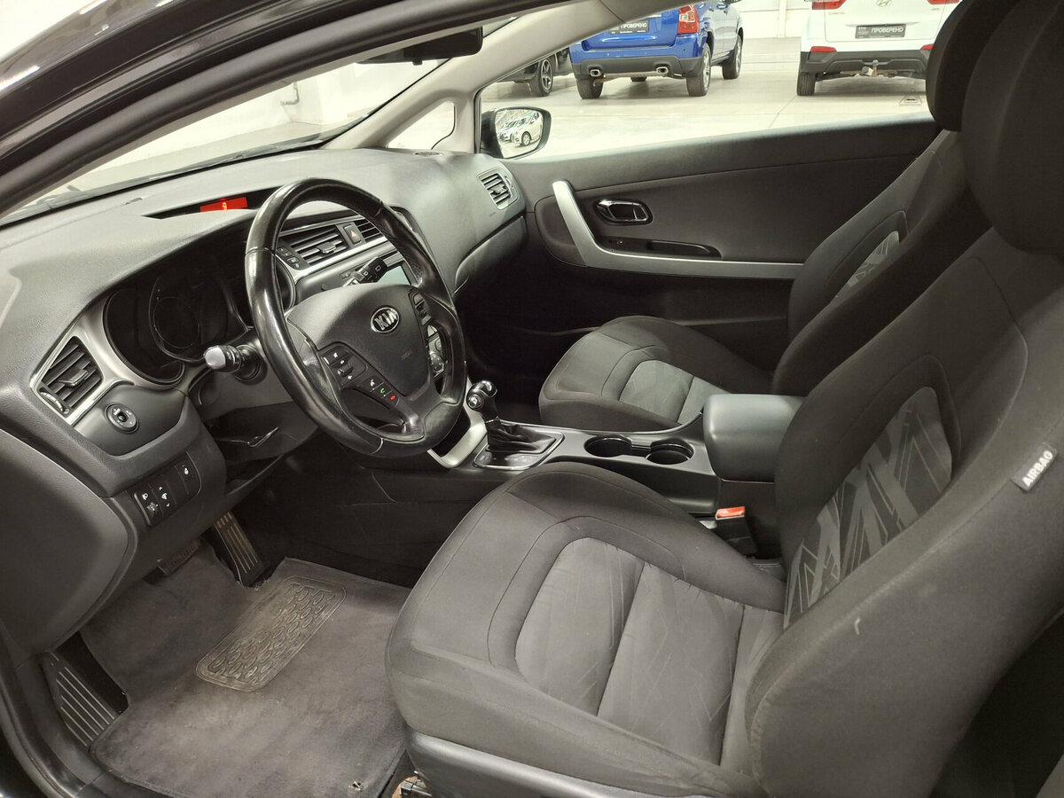 Kia Ceed с пробегом — 2015 год. Фото: #14