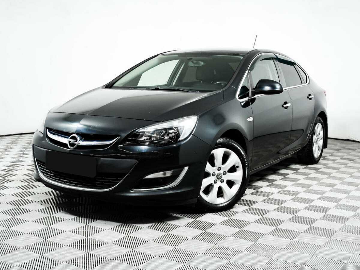 Opel Astra с пробегом — 2013 год. Посмотреть фото