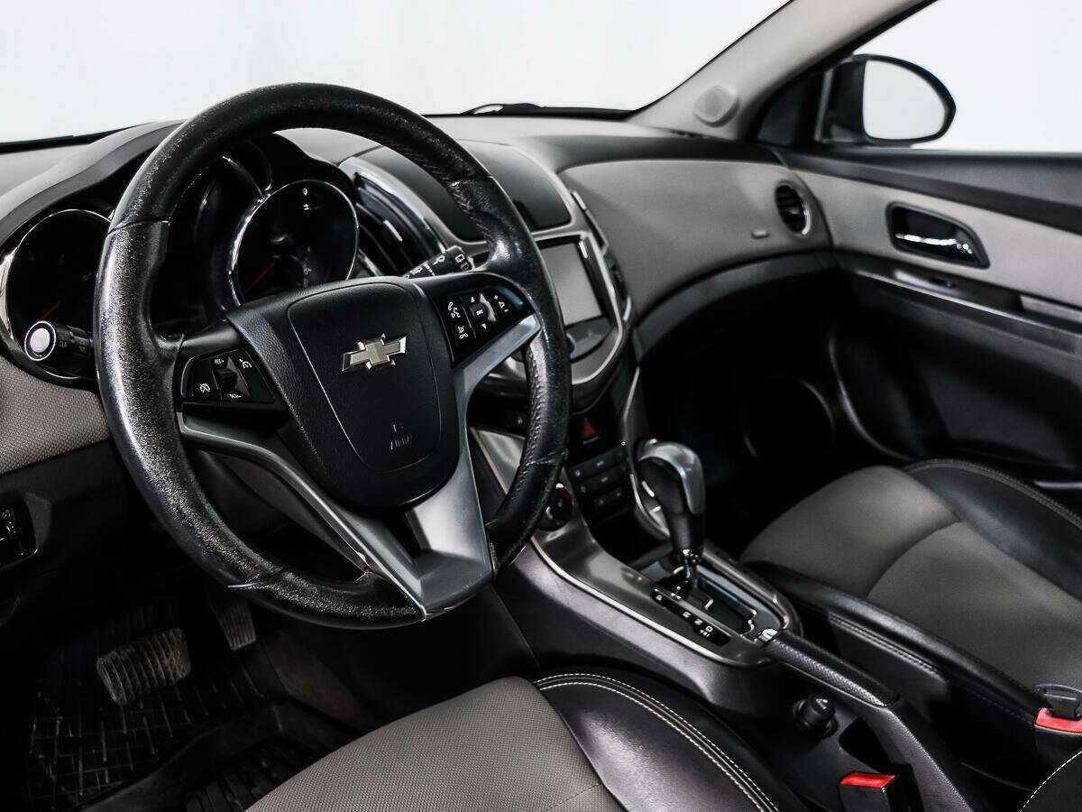 Chevrolet Cruze с пробегом — 2013 год. Фото: #8