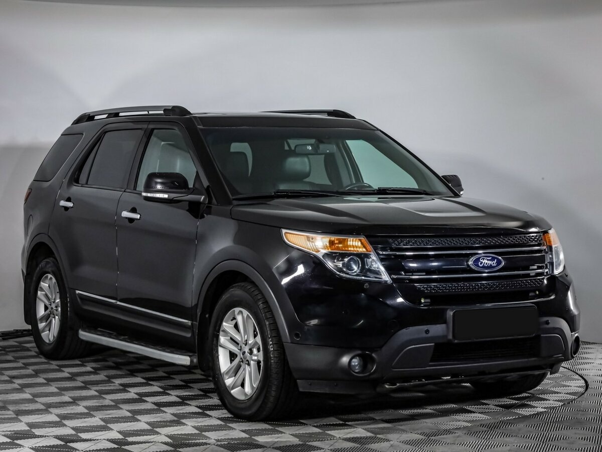 Ford Explorer с пробегом — 2013 год. Фото: #2