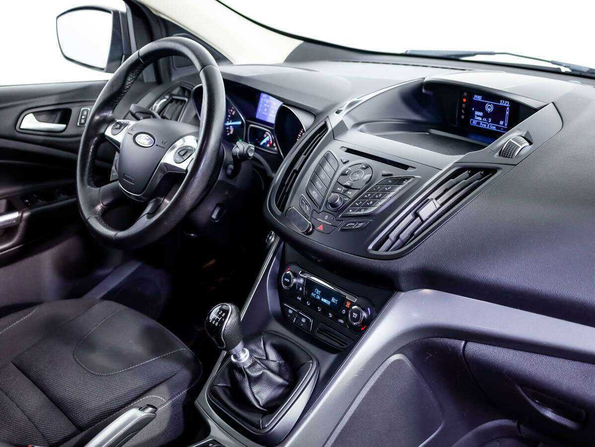 Ford Kuga с пробегом — 2013 год. Фото: #15