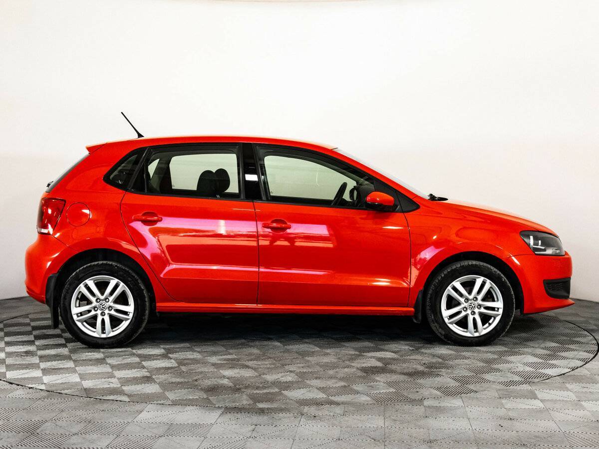 Volkswagen Polo с пробегом — 2013 год. Фото: #3