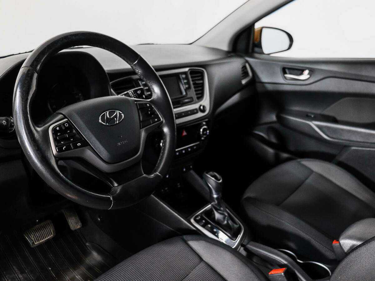 Hyundai Solaris с пробегом — 2017 год. Фото: #8