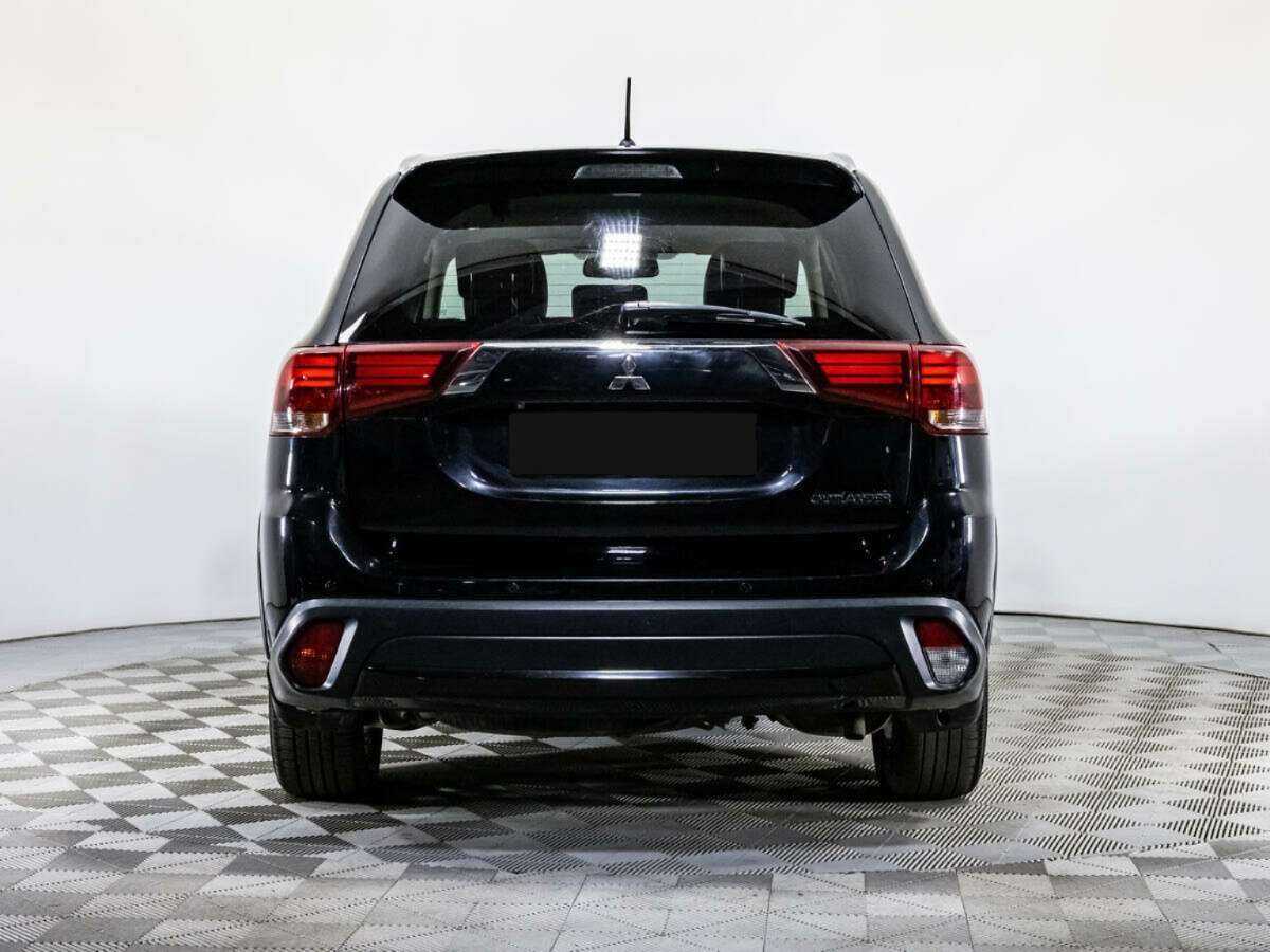 Mitsubishi Outlander с пробегом — 2016 год. Фото: #5