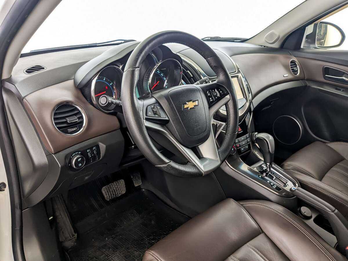 Chevrolet Cruze с пробегом — 2014 год. Фото: #13