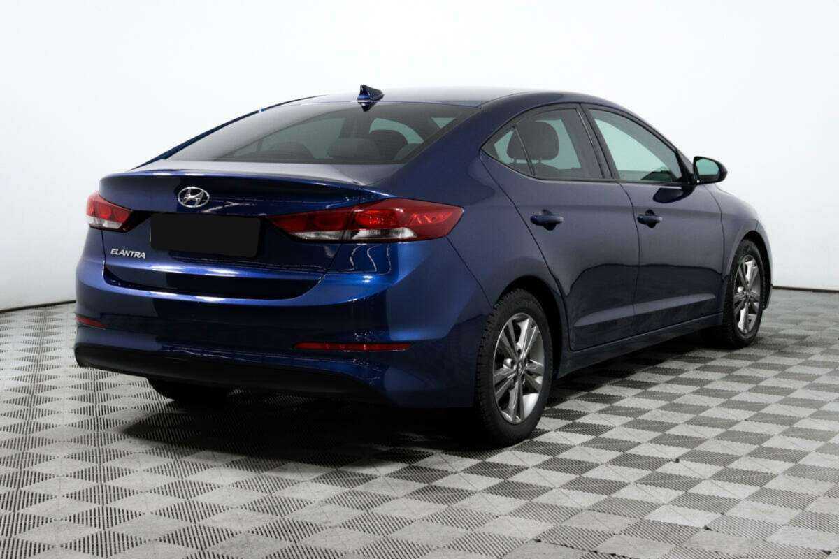 Hyundai Elantra с пробегом — 2016 год. Фото: #4
