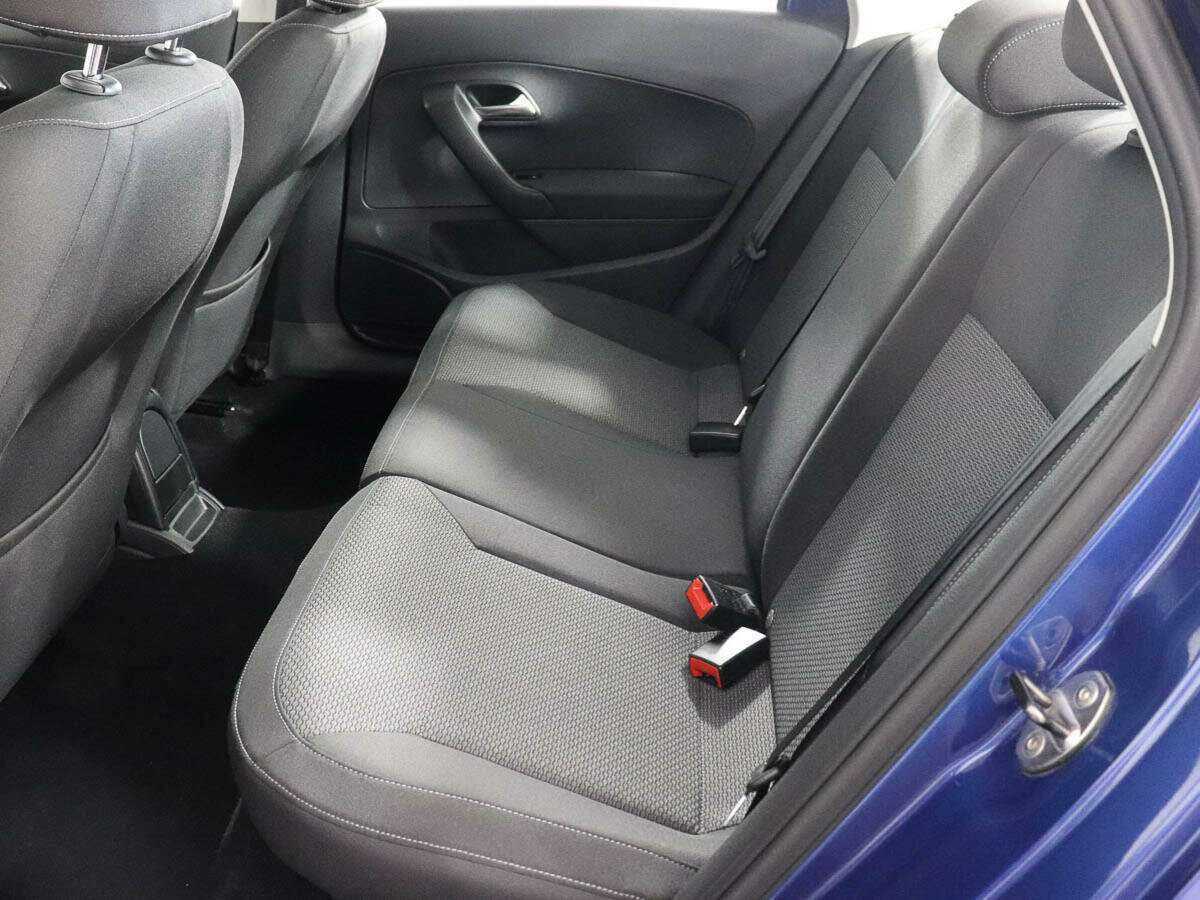 Volkswagen Polo с пробегом — 2018 год. Фото: #8