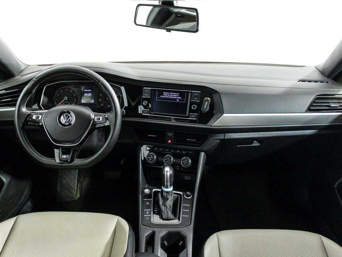 Volkswagen Jetta с пробегом — 2018 год. Фото: #12