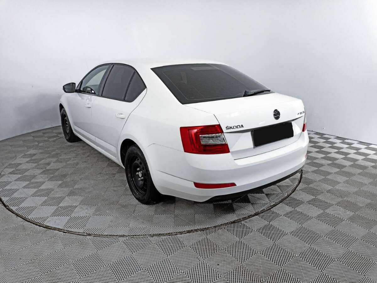 Skoda Octavia с пробегом — 2014 год. Фото: #6