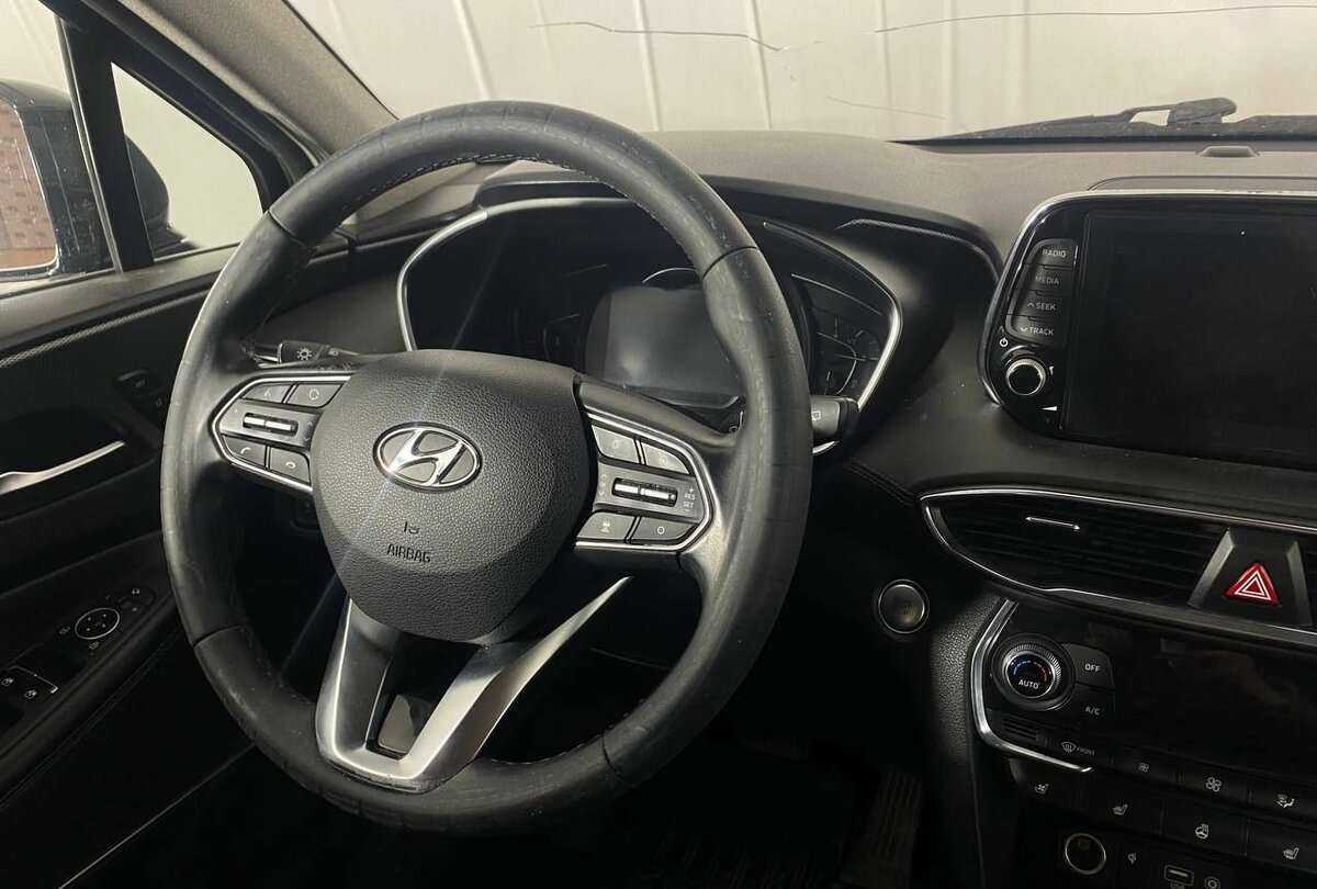 Hyundai Santa Fe с пробегом — 2018 год. Фото: #8