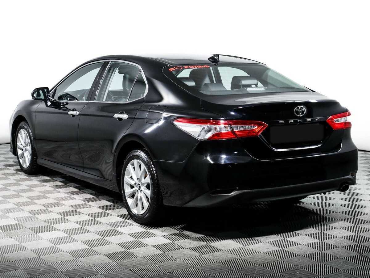 Toyota Camry с пробегом — 2019 год. Фото: #6
