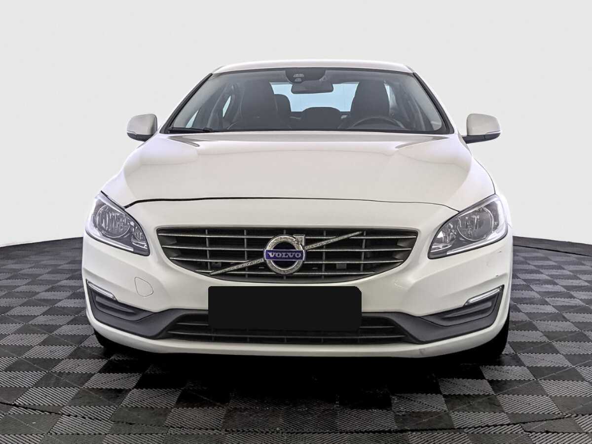 Volvo S60 с пробегом — 2017 год. Фото: #1