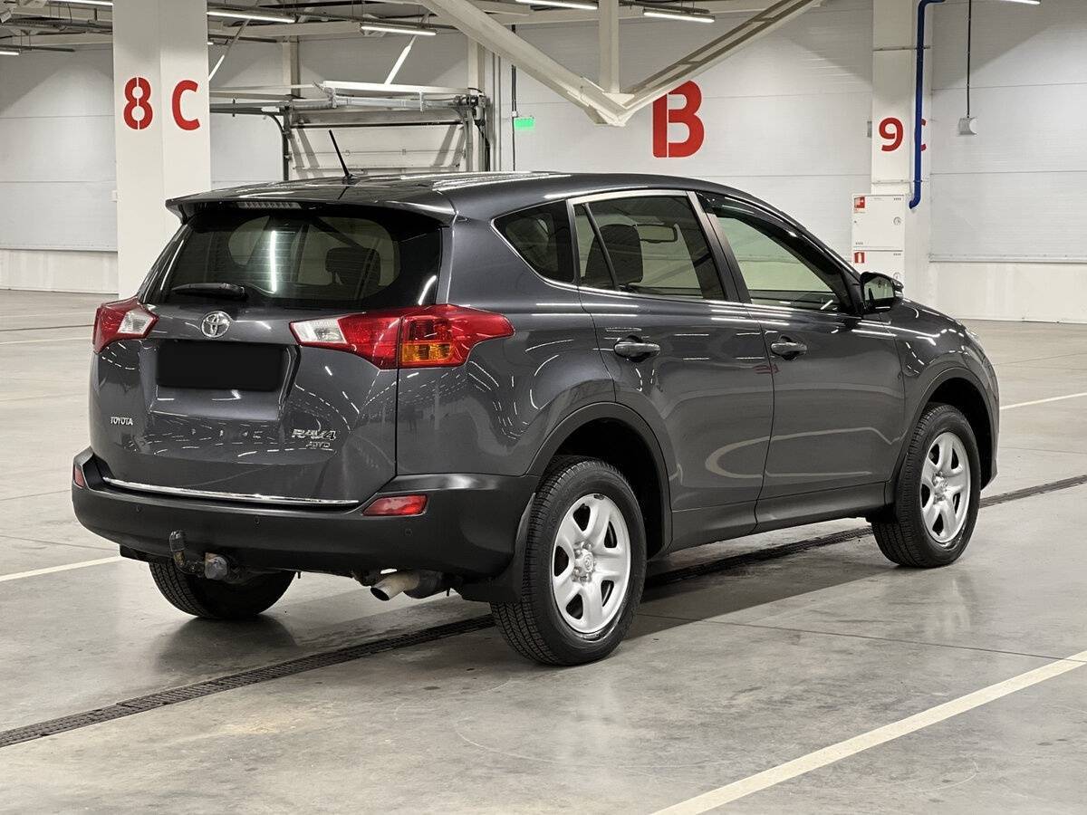Toyota RAV4 с пробегом — 2013 год. Фото: #4
