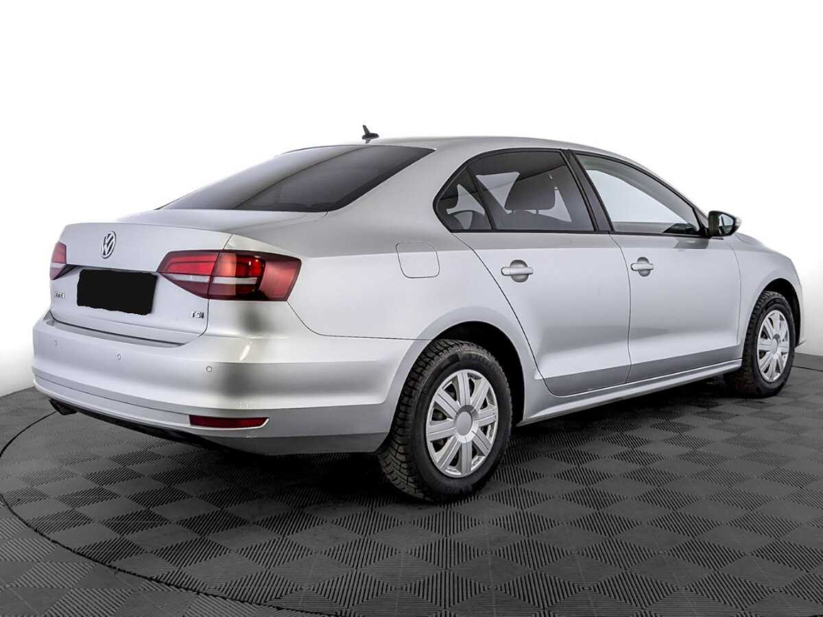 Volkswagen Jetta с пробегом — 2016 год. Фото: #4