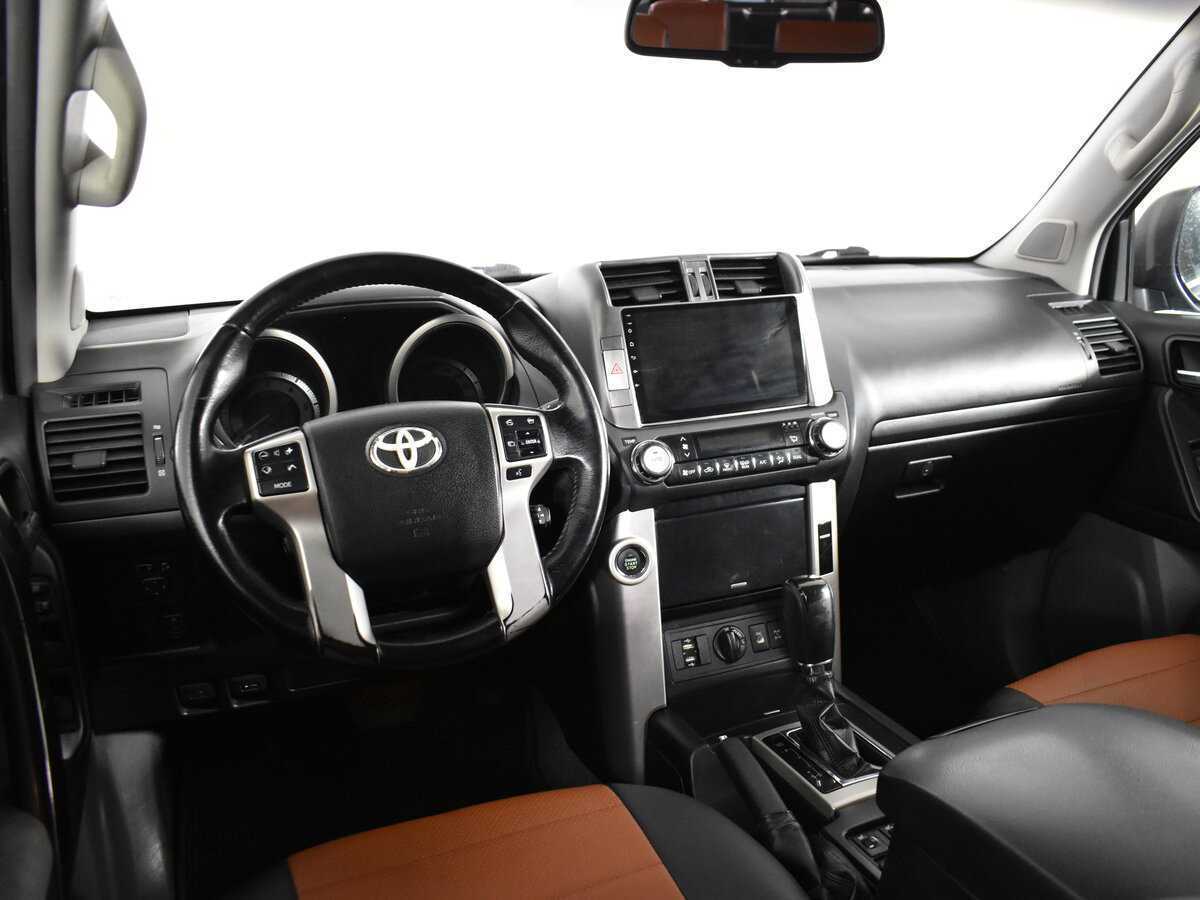 Toyota Land Cruiser Prado с пробегом — 2012 год. Фото: #8