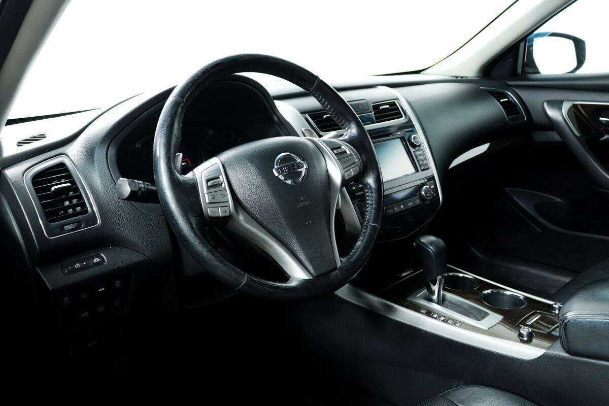 Nissan Teana с пробегом — 2015 год. Фото: #12