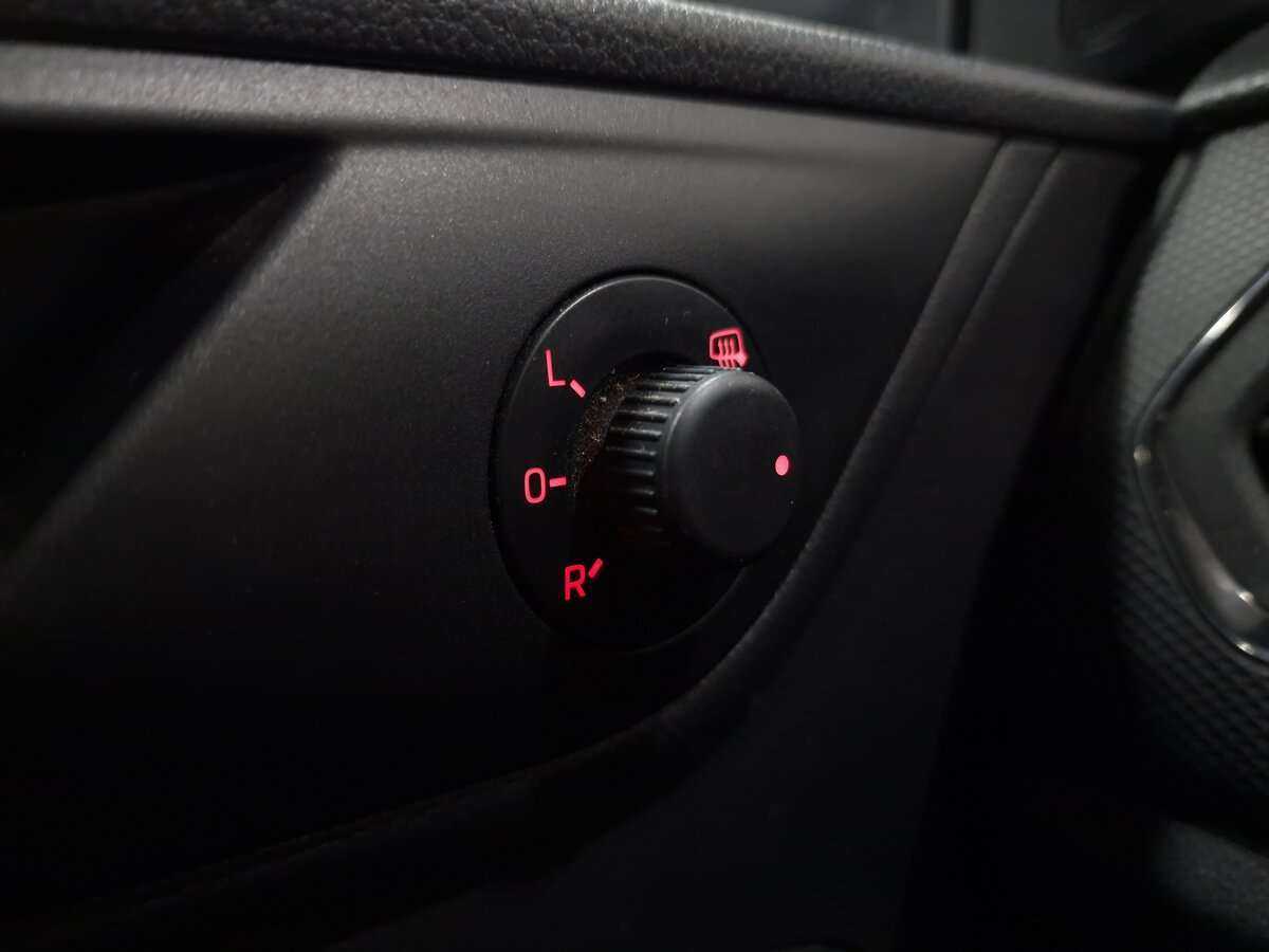 Volkswagen Polo с пробегом — 2021 год. Фото: #8