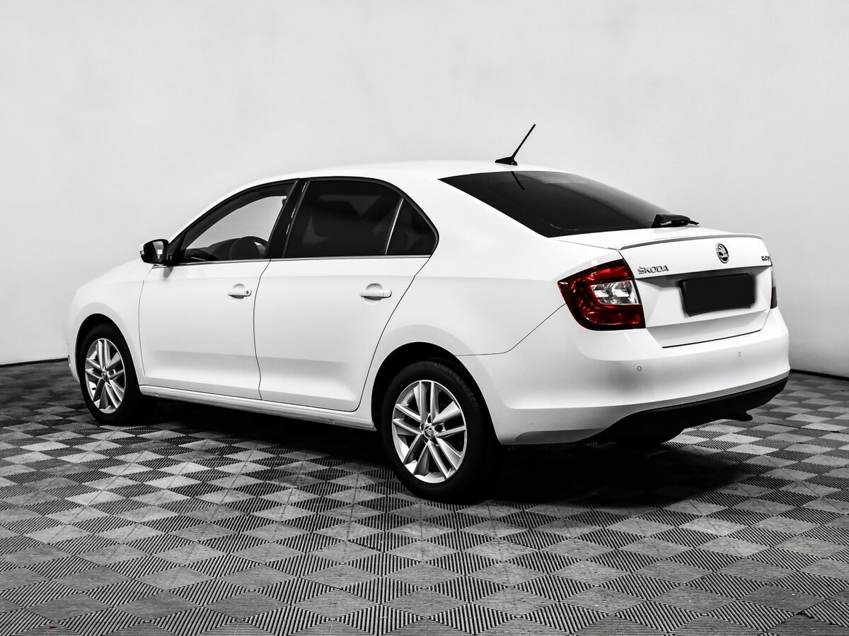 Skoda Rapid с пробегом — 2018 год. Фото: #5