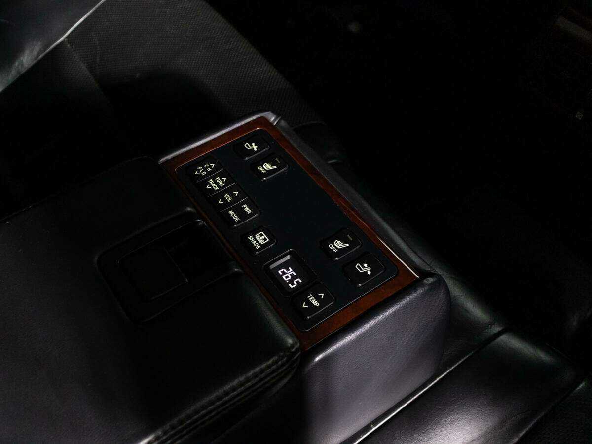 Toyota Camry с пробегом — 2012 год. Фото: #18
