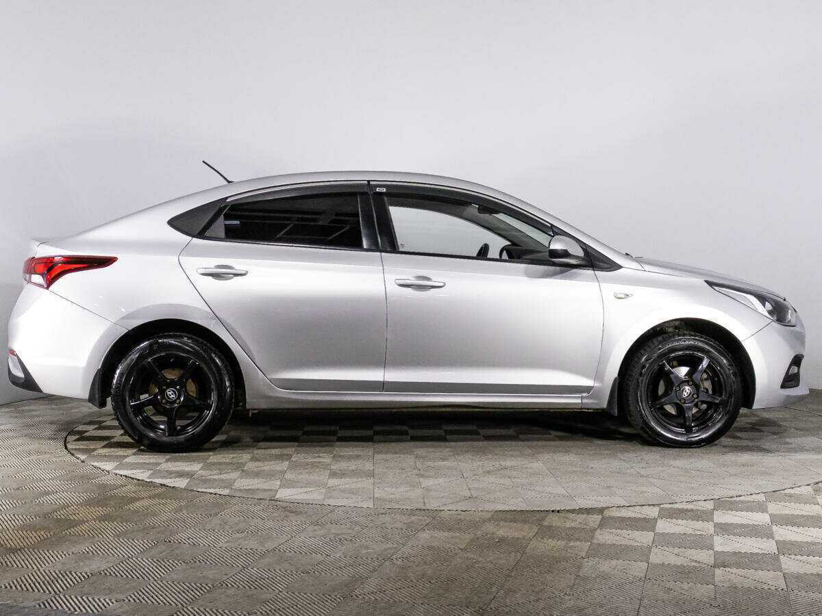 Hyundai Solaris с пробегом — 2017 год. Фото: #3