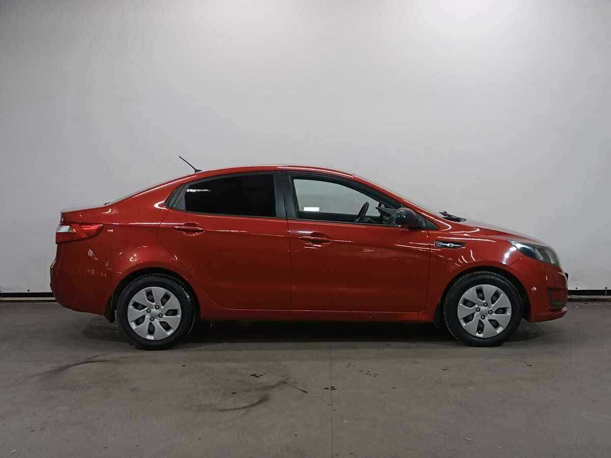 Kia Rio с пробегом — 2012 год. Фото: #3