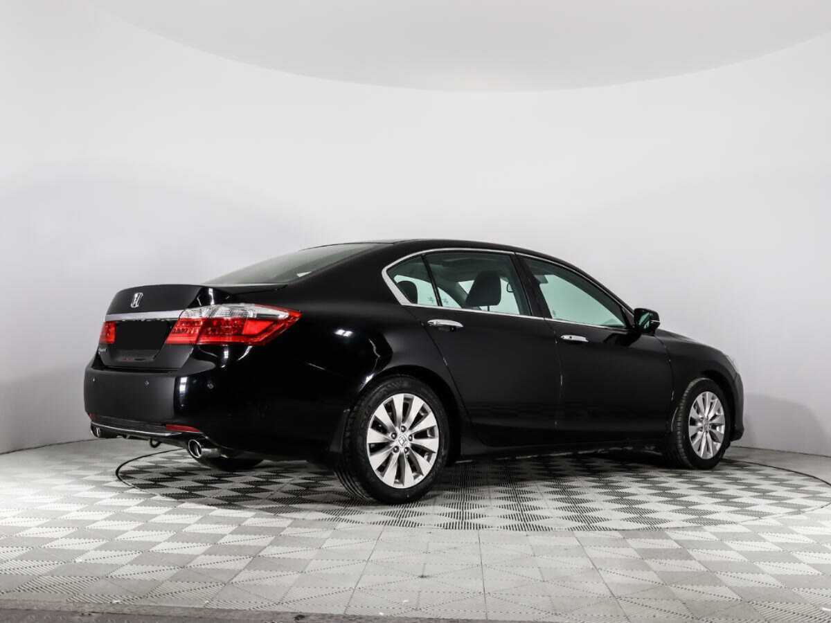 Honda Accord с пробегом — 2013 год. Фото: #4
