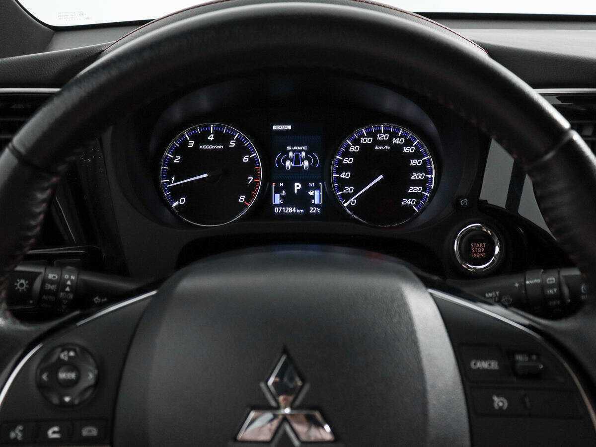 Mitsubishi Outlander с пробегом — 2020 год. Фото: #17