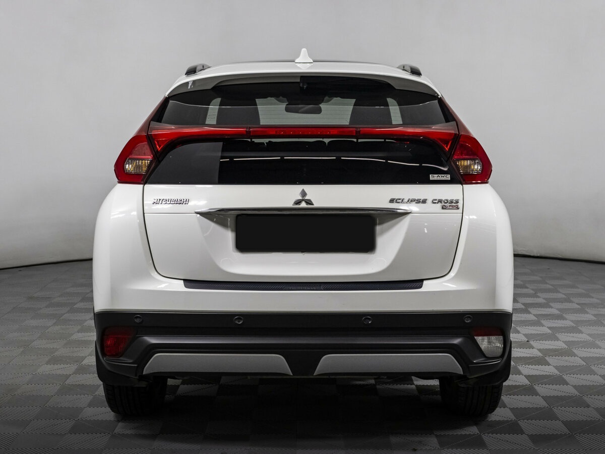 Mitsubishi Eclipse Cross с пробегом — 2018 год. Фото: #4